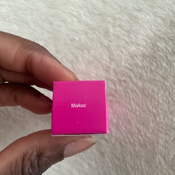 Cheekbone Lipstick 💄 Makoc - Picture 3 of 3